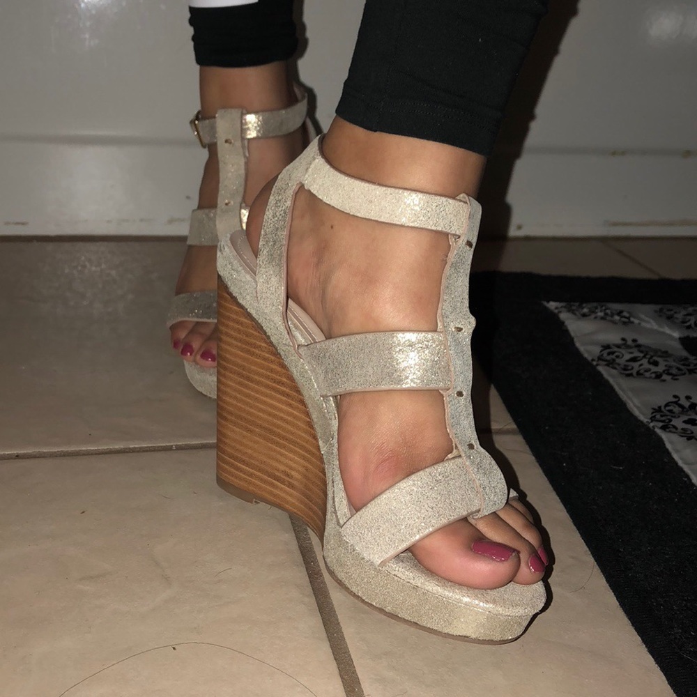 🍍Steve Madden Wedges🍍